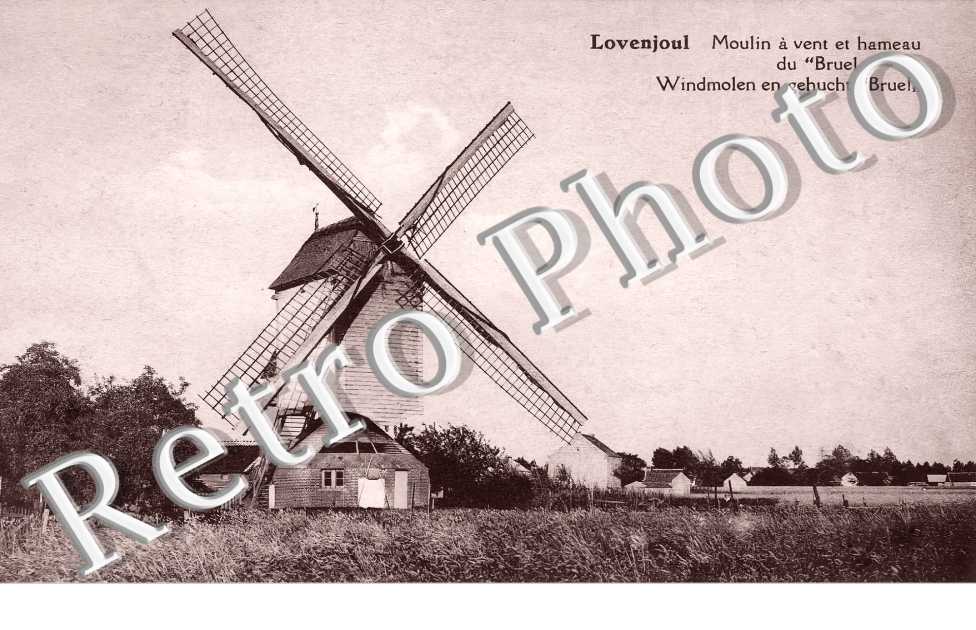 Lovenjoul. Moulin à vent et hameau du Bruel