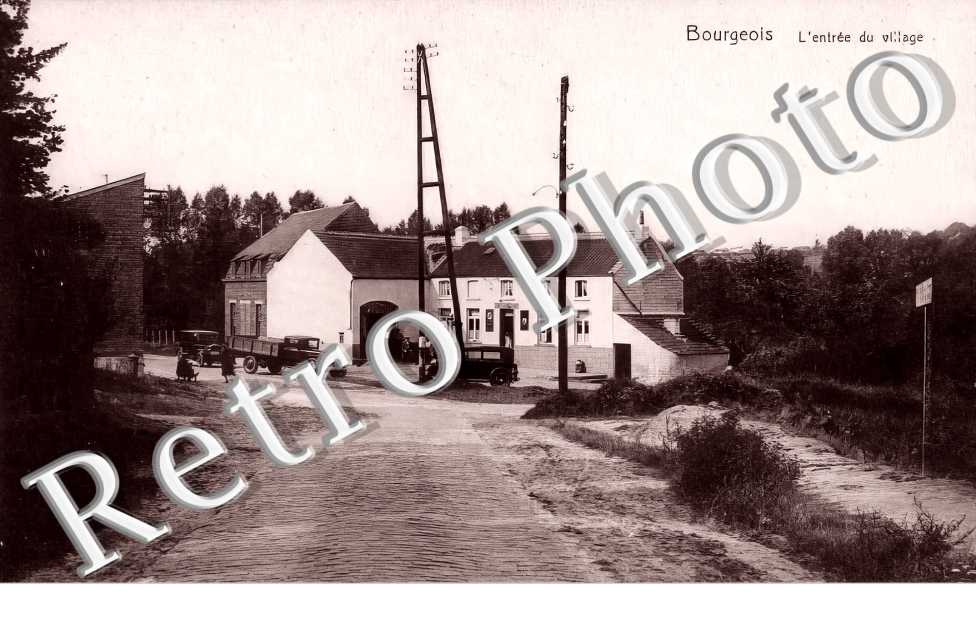 l'entrée du village