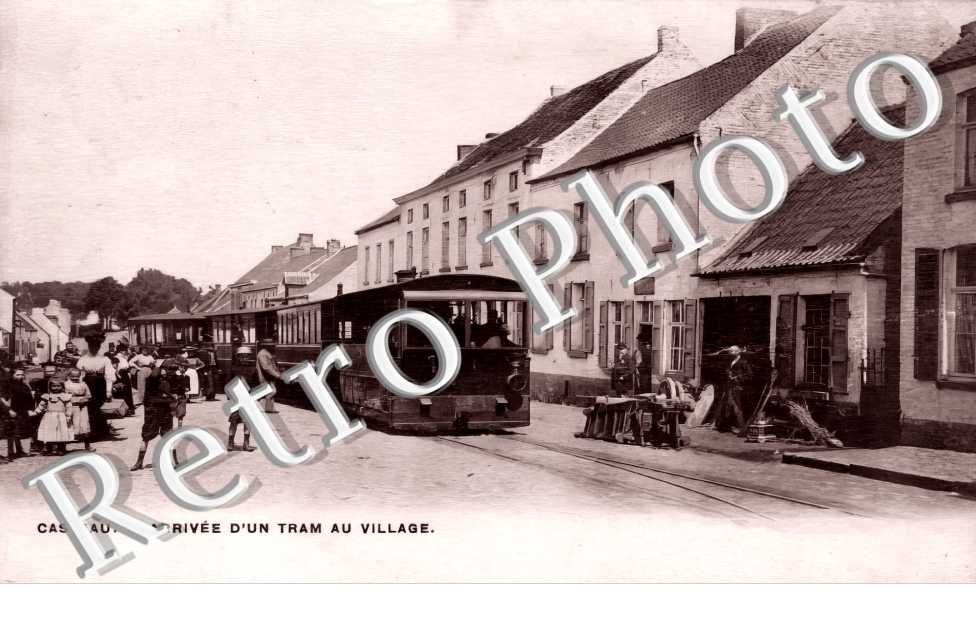 arrivée d'un tram au village