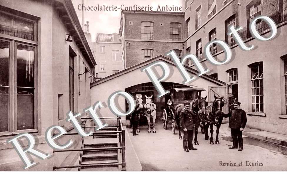 Chocolaterie-Confiserie Antoine. Remise et Ecuries
