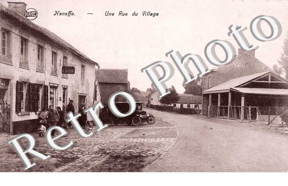 Haneffe. Une rue du village.