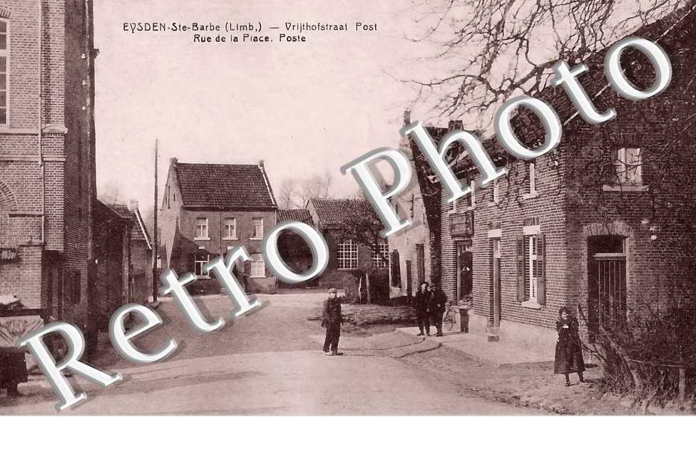 rue de la place. Poste