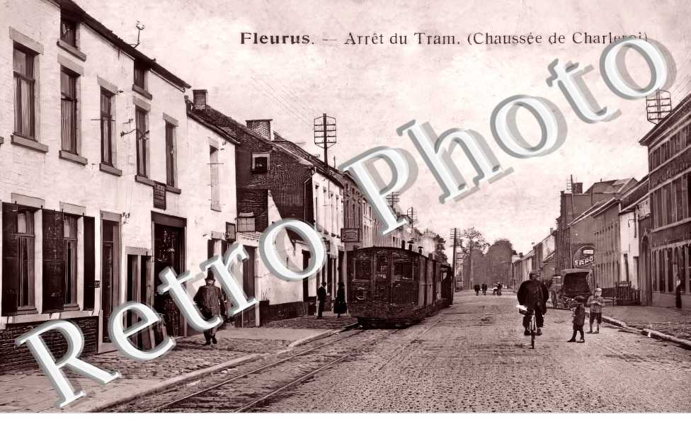 Arrêt du Tram. Chaussée de Charleroi