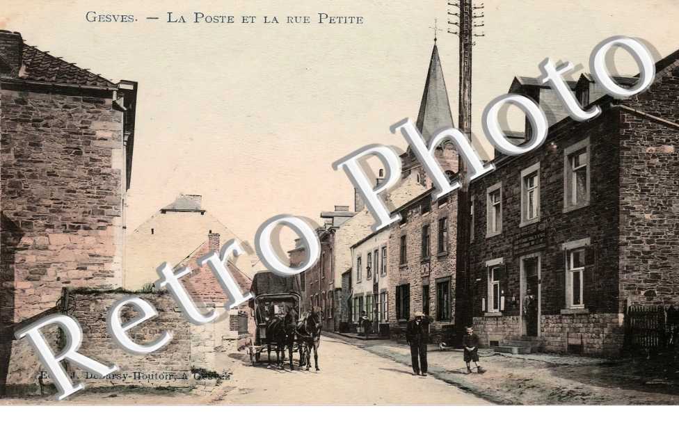 la Poste et la rue Petite