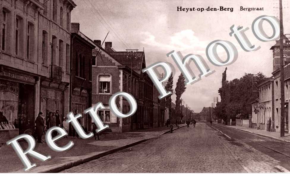 Heyst-op-den-Berg. Bergstraat.