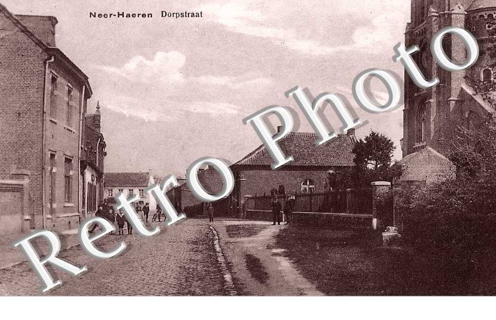 Neer-Haeren. Dorpstraat