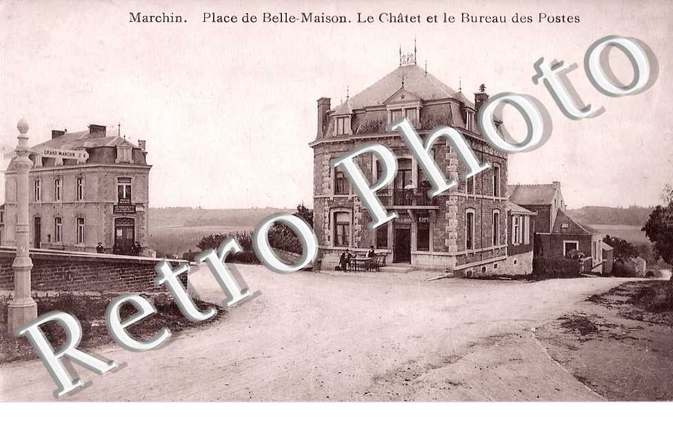 Place de Belle-Maison. Le châet et le Bureau des Postes