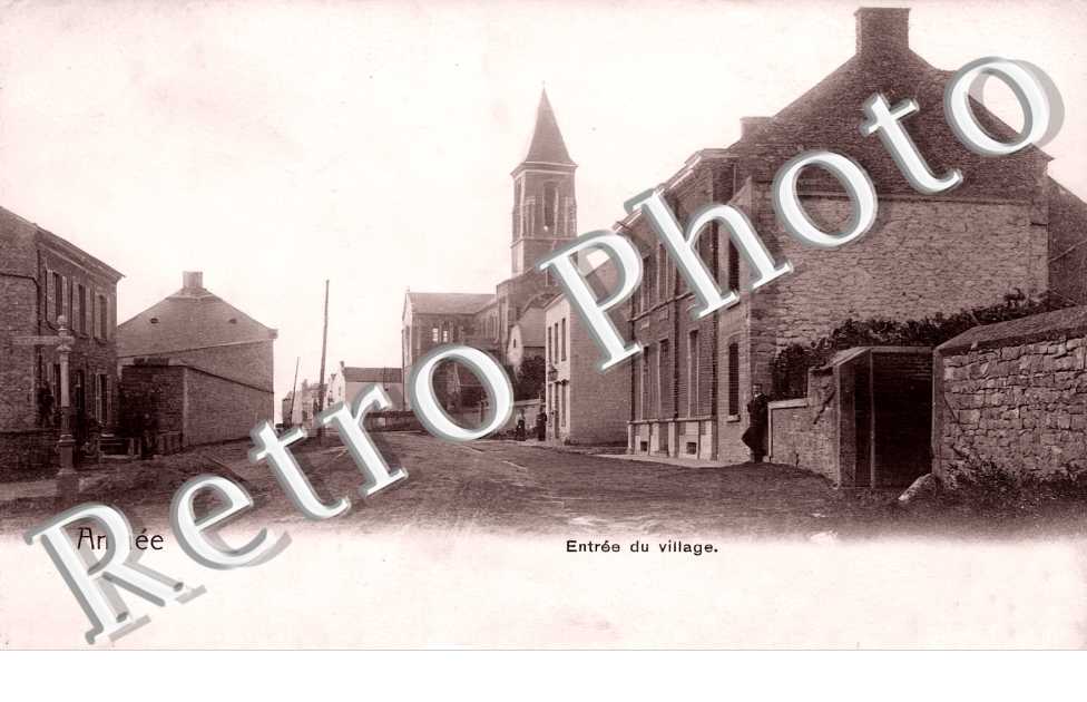 ANTHEE. entrée du village 