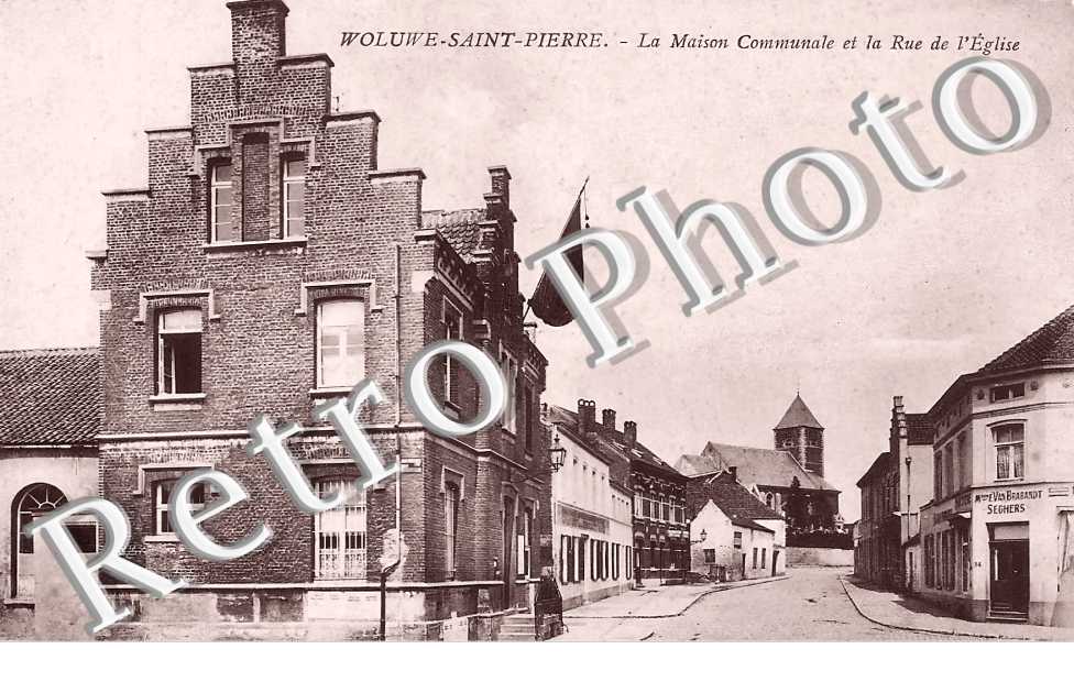 la maison communale et la rue de l'église