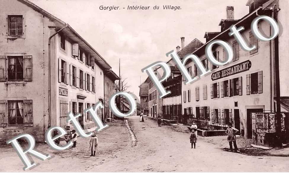 Intérieur du village