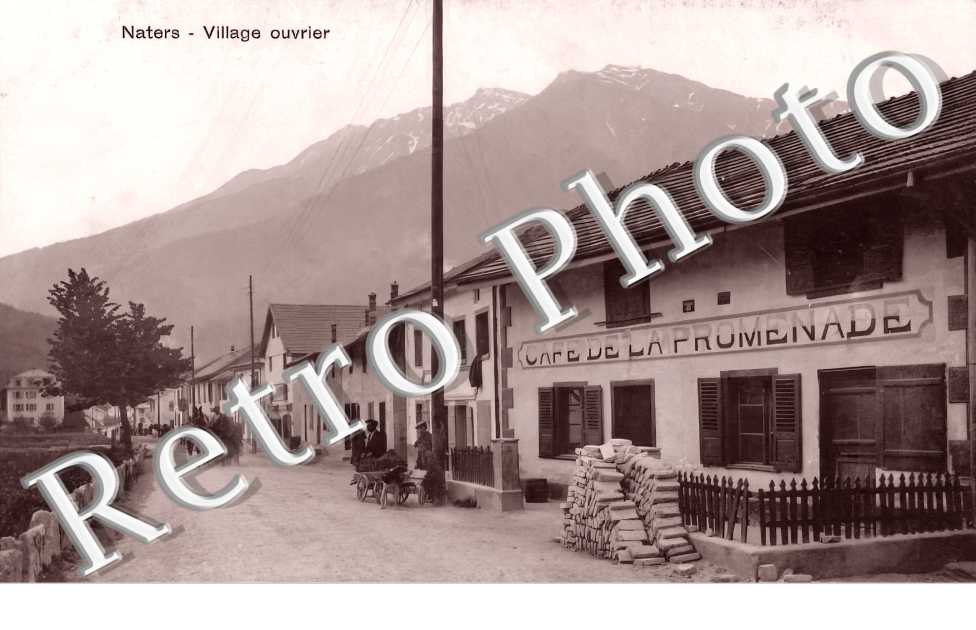 village ouvrier. Café de la Promenade