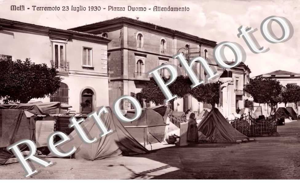 Piazza Duomo. Terremoto 23 Juglio 1930