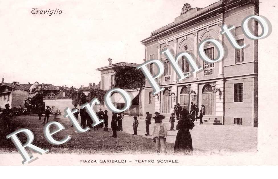 Piazza Garibaldi. Teatro Sociale
