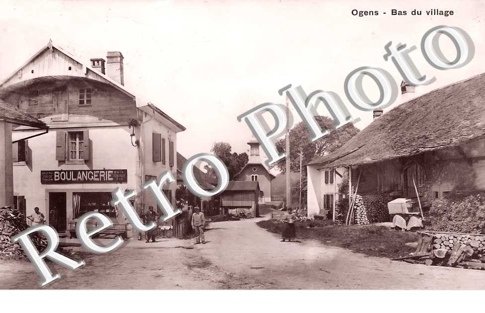 Bas du village. Boulangerie
