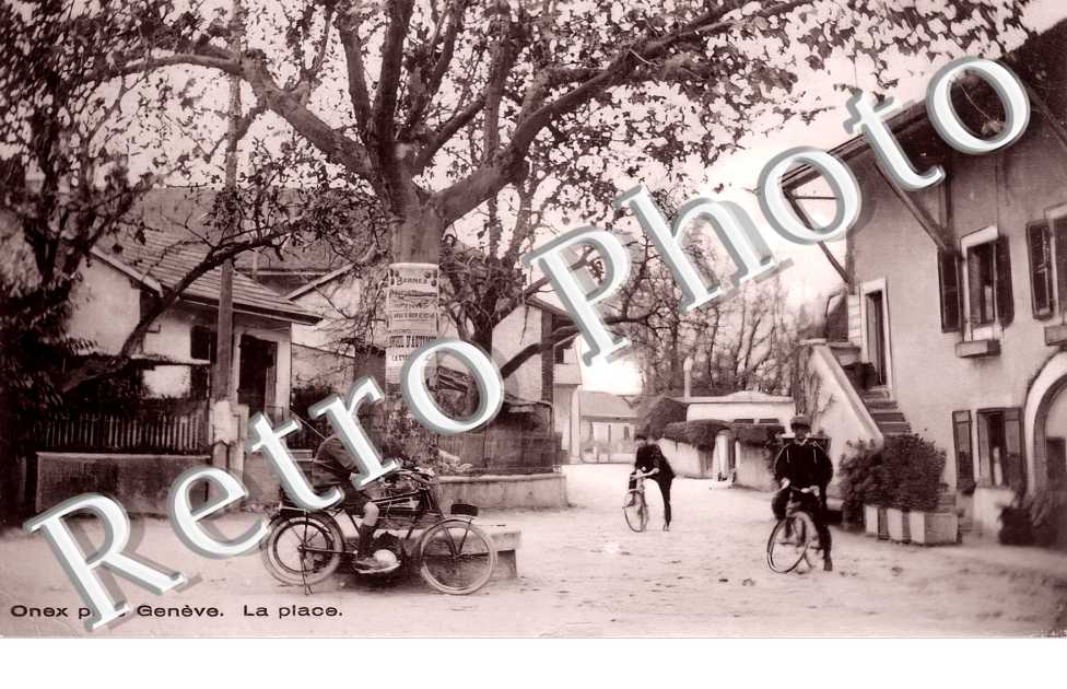 la Place (vélos et moto)