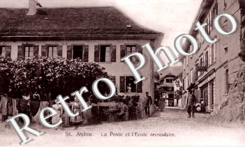 la Poste et l'Ecole secondaire