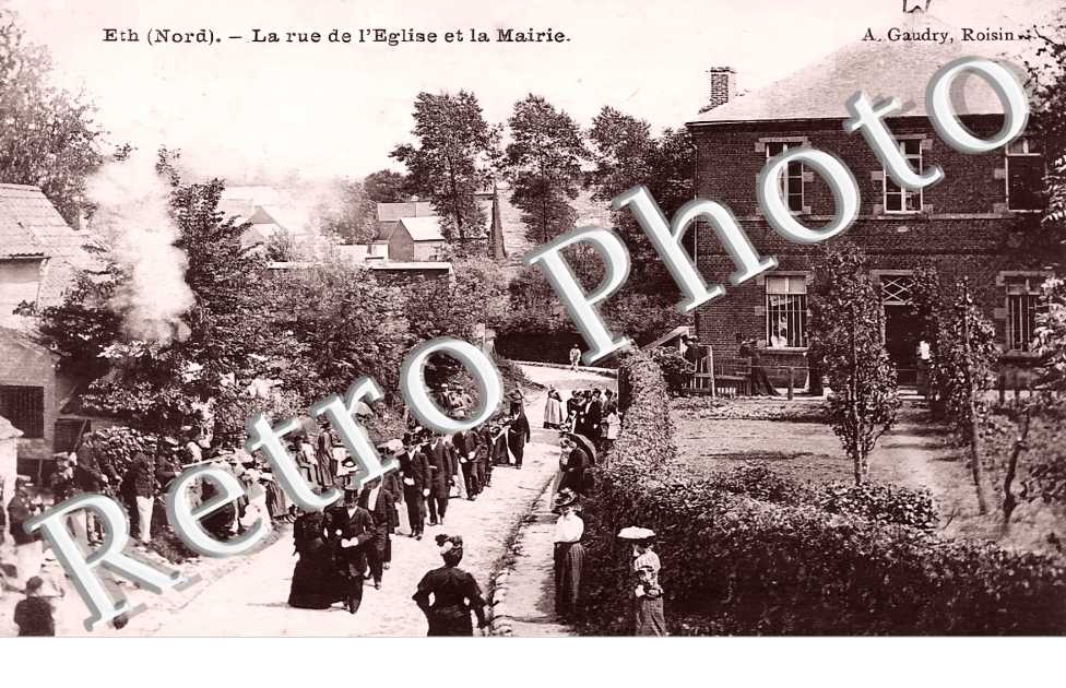 la rue de l'église et la mairie