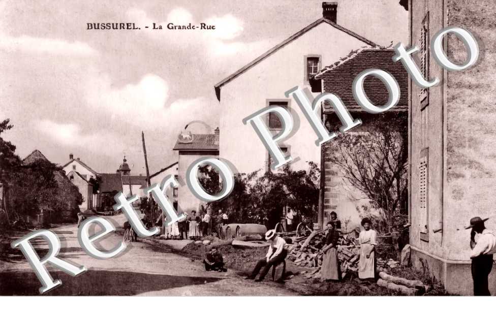Bussurel. La grande rue