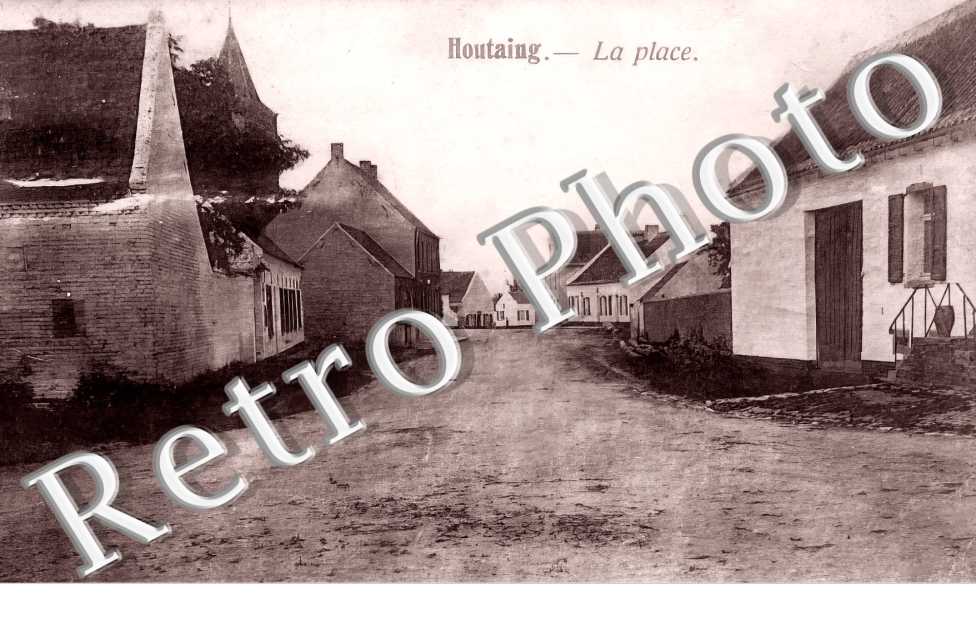 Houtaing. La place