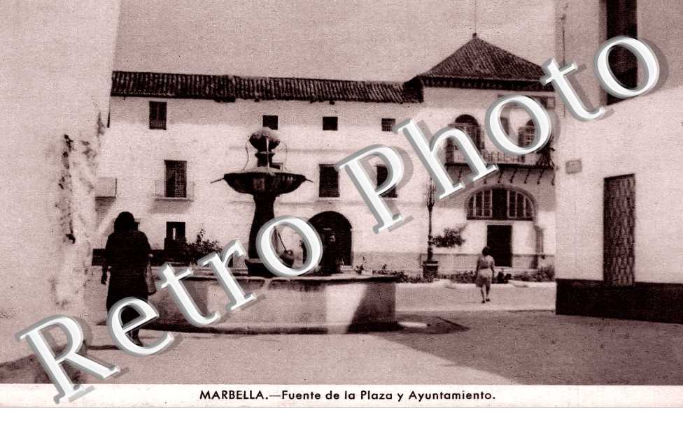 Fuente de la Plaza y Ayuntamiento
