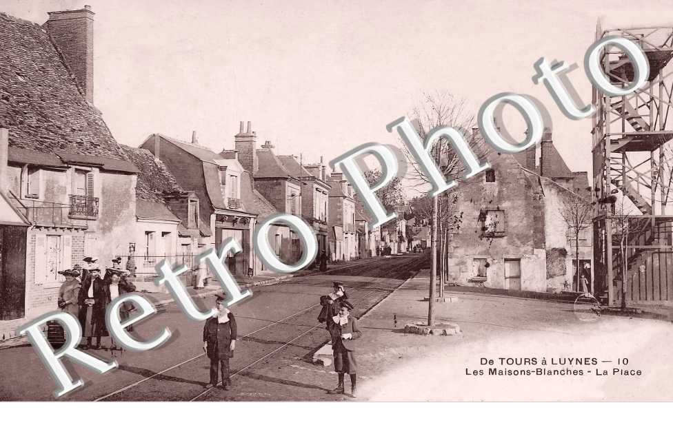 Les Maisons-Blanches. La Place