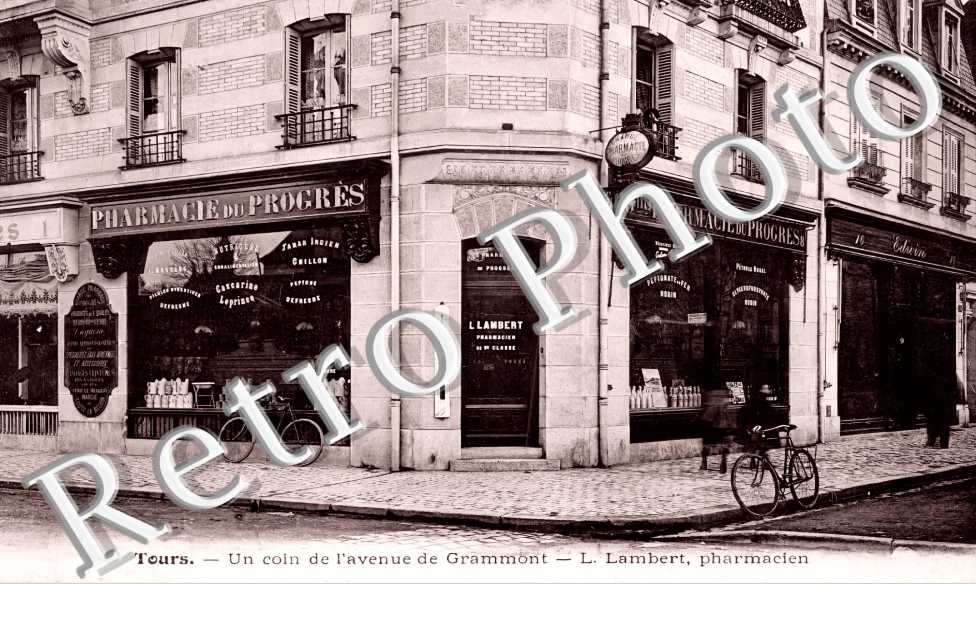 Un coin de l'avenue de Grammont. L. Lambert Pharmacie du Progrès