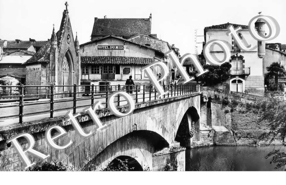 le pont. Hotel du Midi