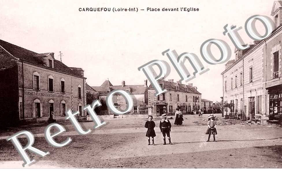 place devant l'église