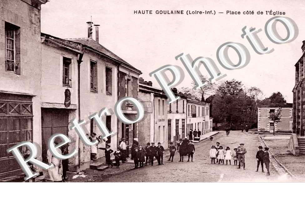 Place côté de l'église