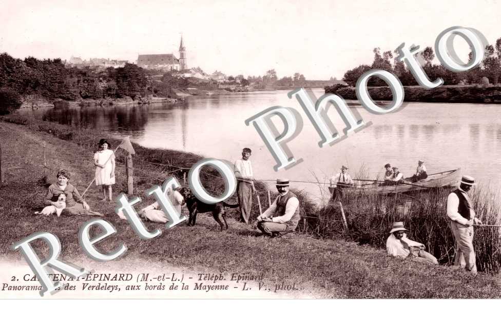 panorama pris des Verdeleys aux bords de la Mayenne