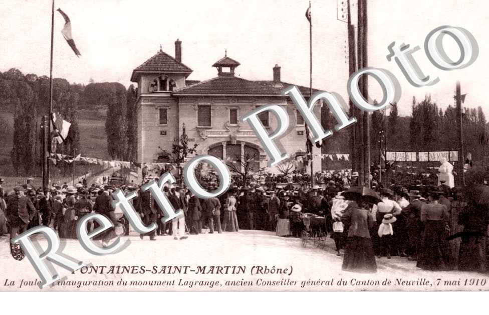 la foule à l'inauguration du monument Lagrange