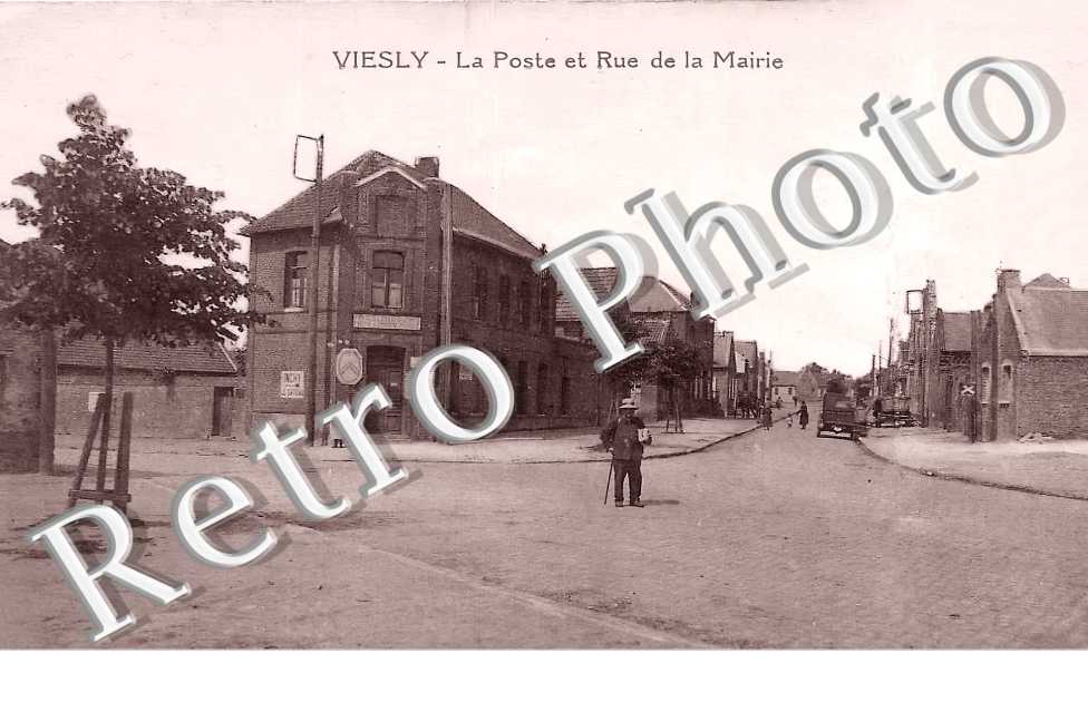 la Poste et rue de la Mairie