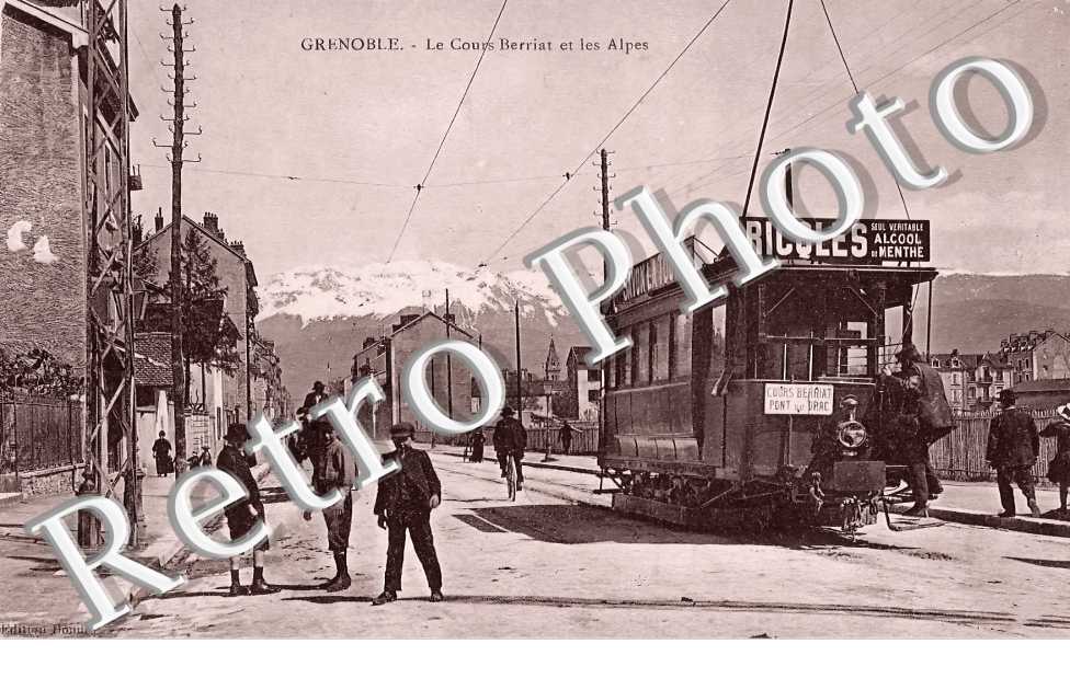 le Cours Berriat et les Alpes