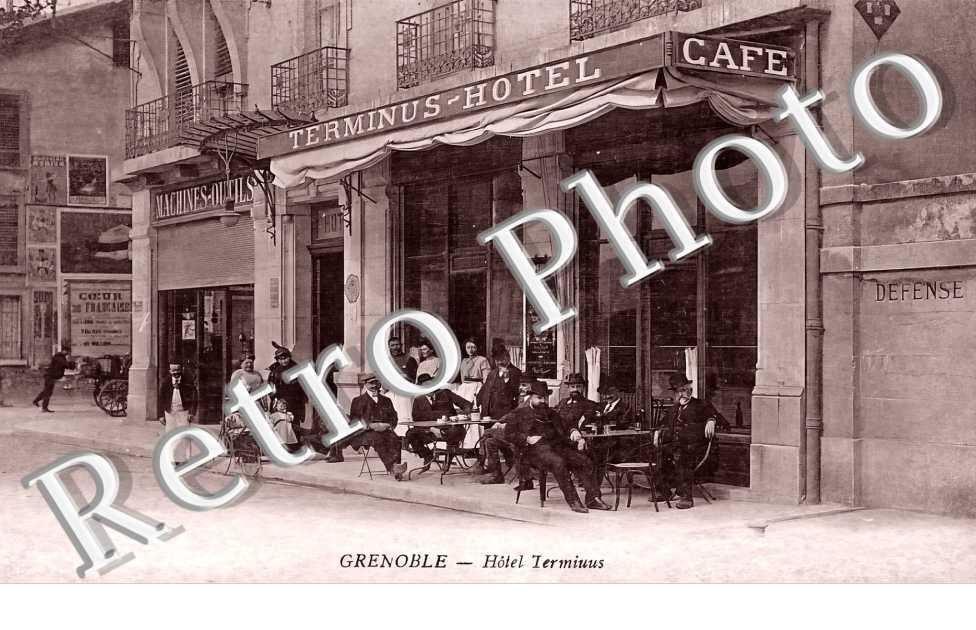 Hôtel Terminus. Place de la gare