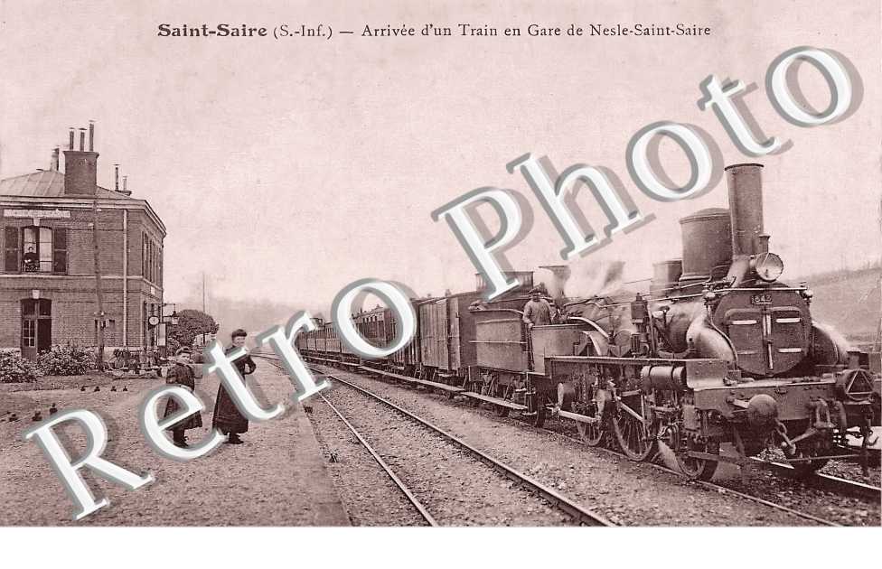 arrivée d'un train en gare de Nesle-Saint-Saire
