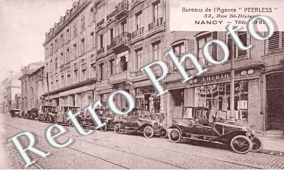Bureaux de l'agence " Peerless " 23 rue Saint-Dizier. Magasion Thirion