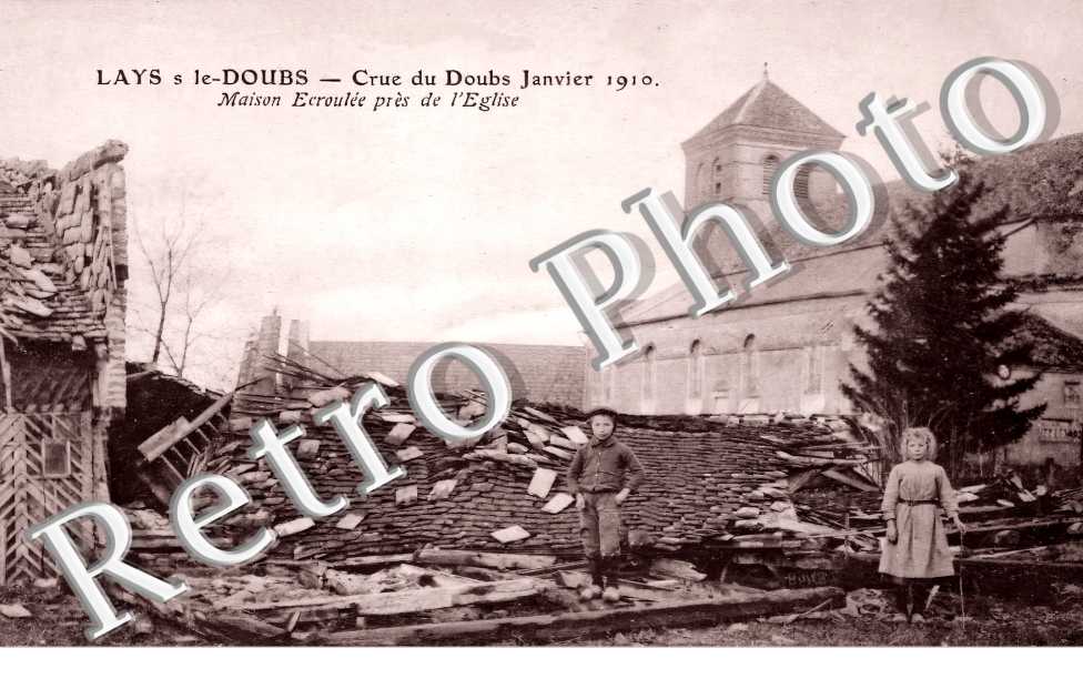 crue du Doubs janvier 1910. Maison écroulée près de l'église