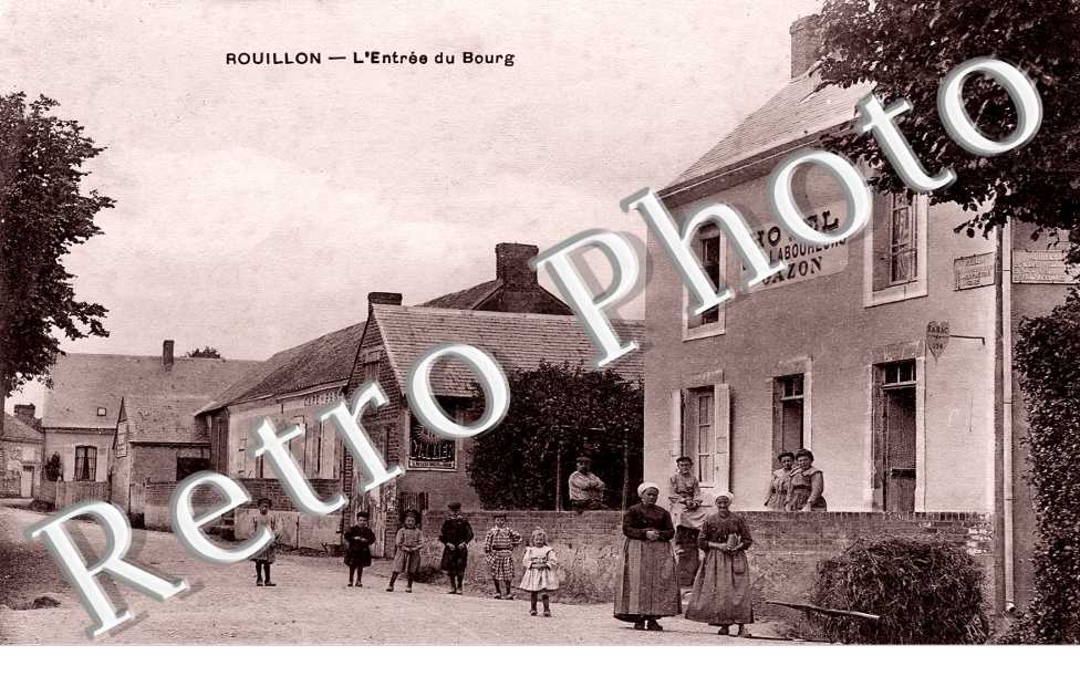 l'entrée du bourg