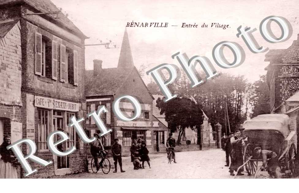 entrée du village. Café Vve Renaux
