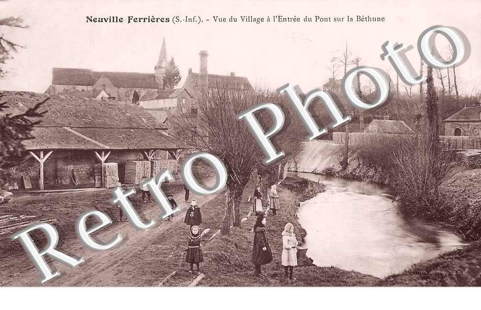 vue du village à l'entrée du Pont sur la Béthune