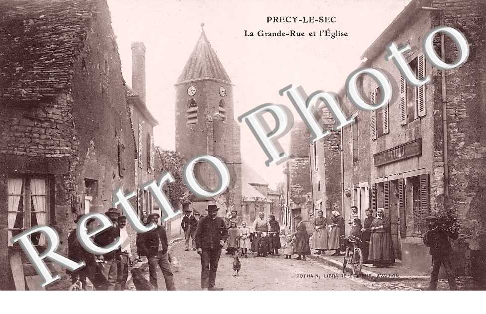 la grande rue et l'église