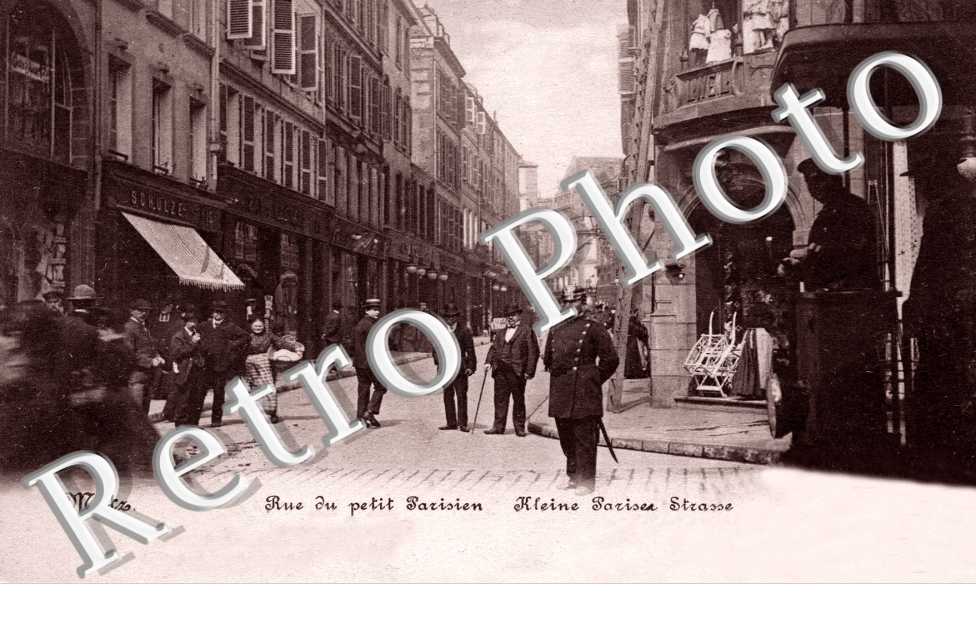 Rue du Petit Parisien (rue du Petit-Paris)