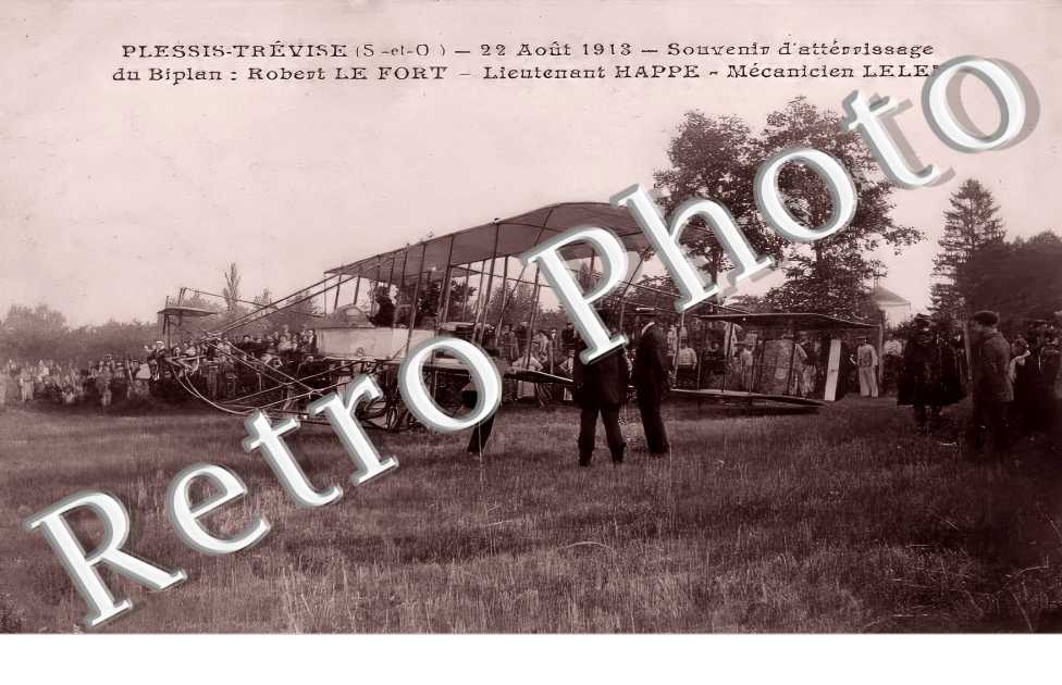 Atterrisage du Biplan : Robert Le Fort. 22 août 1913
