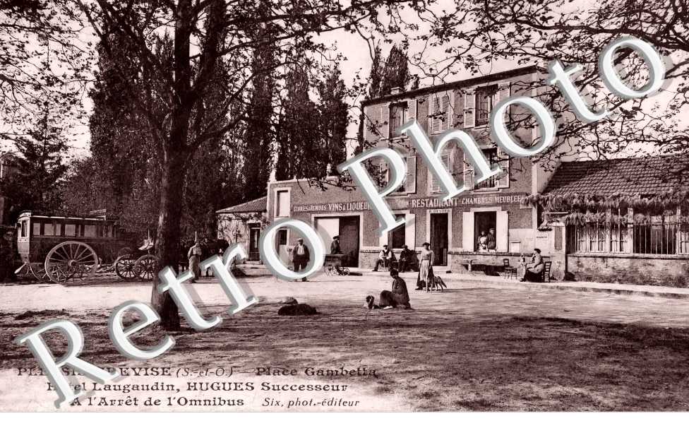 Hôtel Laugaudin, Hugues successeur. Place Gambetta. A l'arrêt de l'omnibus
