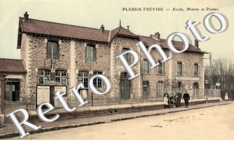 école, mairie et postes