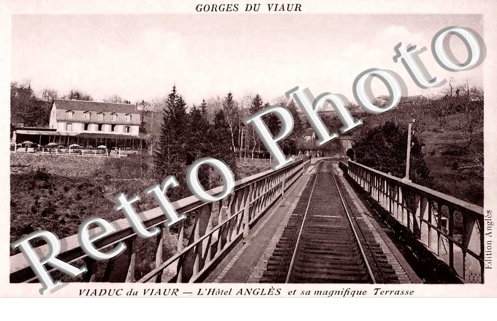 Viaduc du Viaur. L'hôtel Anglès et sa maginfique terrasse