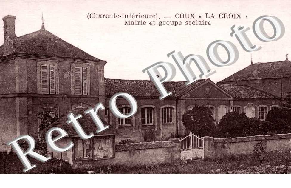 " La Croix ". Mairie et groupe scolaire