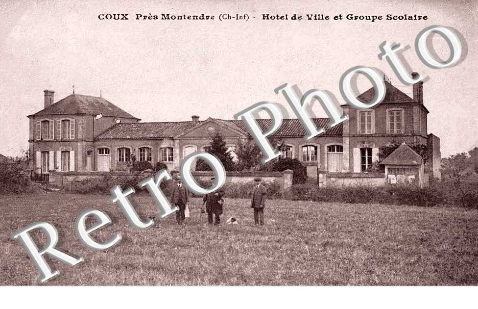 Hôtel de Ville et Groupe scolaire