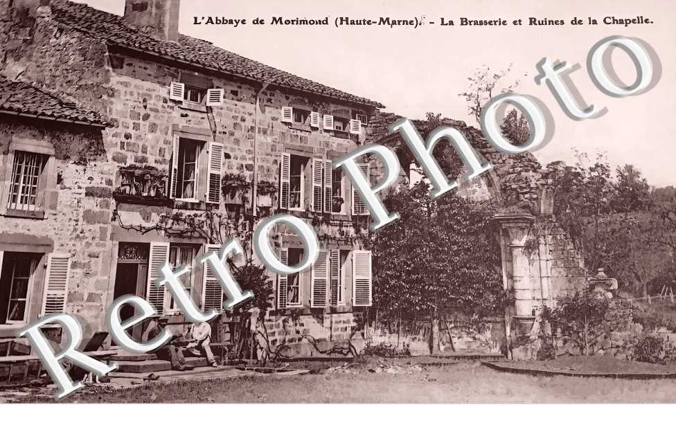 L'abbaye de Morimond. La brasserie et ruines de la chapelle.