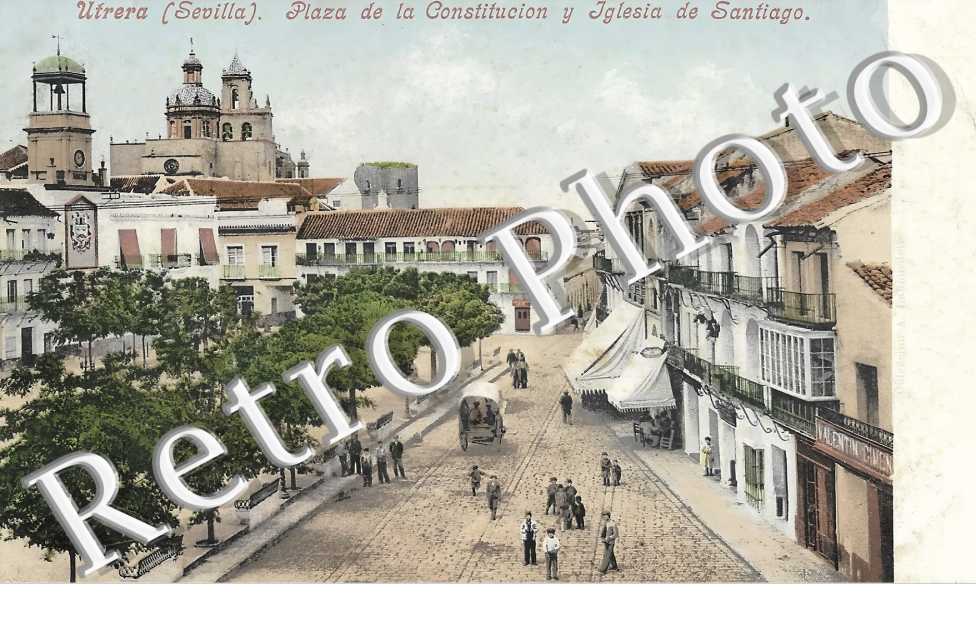 Plaza de la Constitucion y Iglesia de Santiago